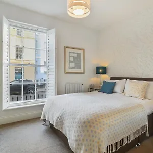 Apartment 3, Gainsborough House, Cheltenham