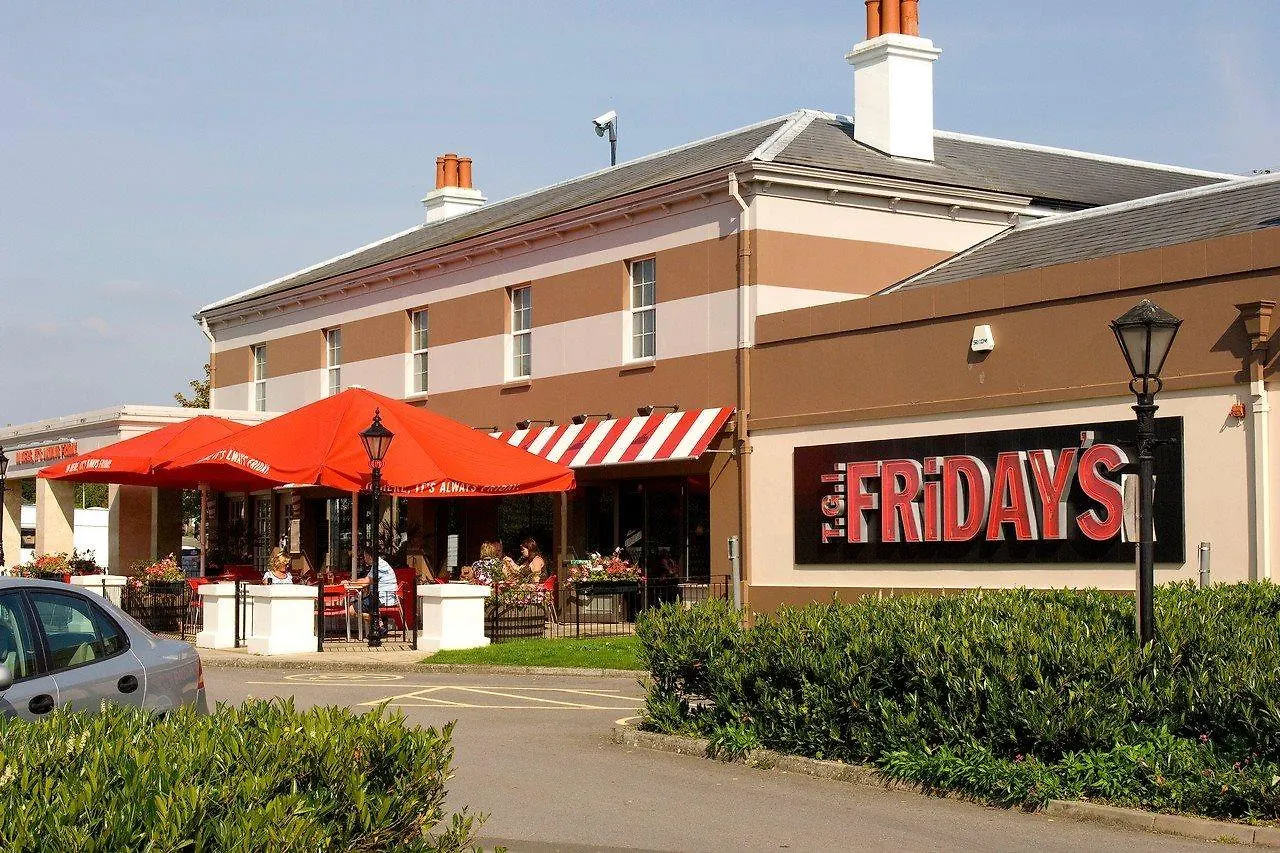 Premier Inn Cheltenham Central فندق